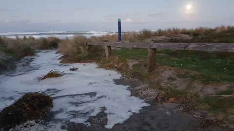 high tide, full moon tide, tidal wave, waihi beach tide, 